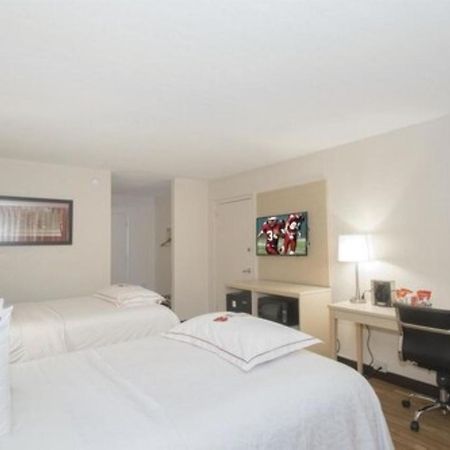 ג'קסונוויל ביץ' Days Inn By Wyndham Neptune Beach מראה חיצוני תמונה
