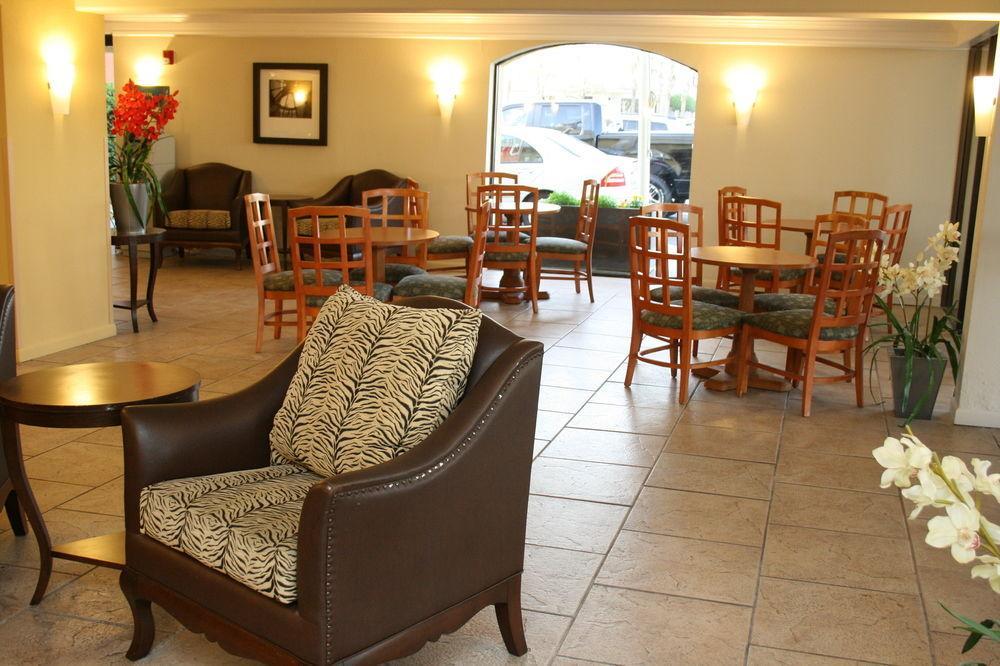 ג'קסונוויל ביץ' Days Inn By Wyndham Neptune Beach מראה חיצוני תמונה