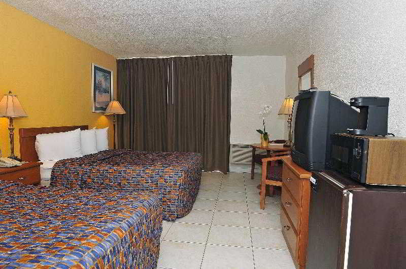 ג'קסונוויל ביץ' Days Inn By Wyndham Neptune Beach מראה חיצוני תמונה