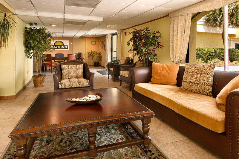 ג'קסונוויל ביץ' Days Inn By Wyndham Neptune Beach מראה חיצוני תמונה