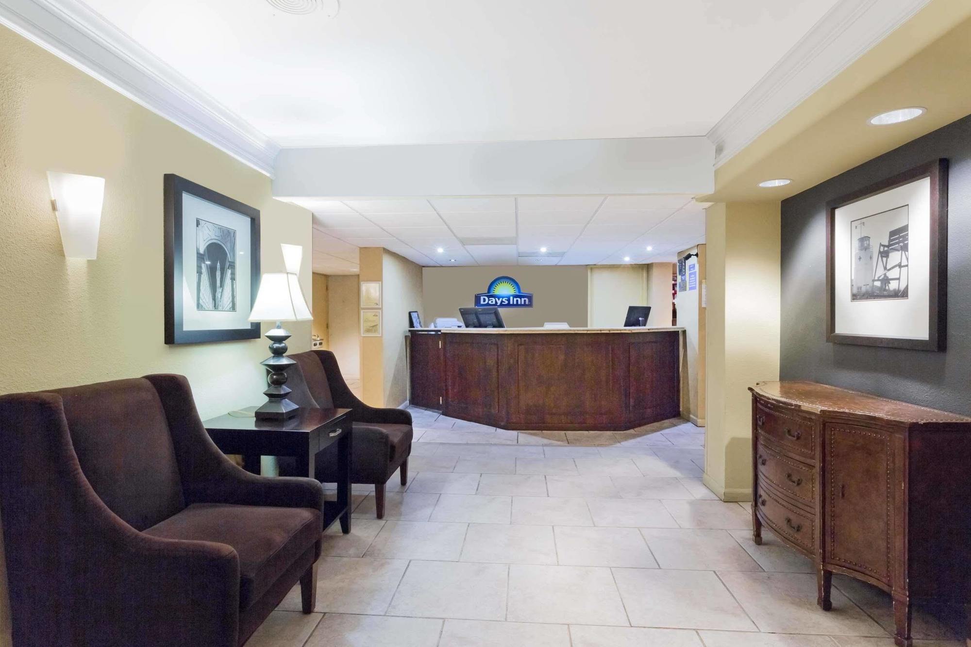 ג'קסונוויל ביץ' Days Inn By Wyndham Neptune Beach מראה חיצוני תמונה