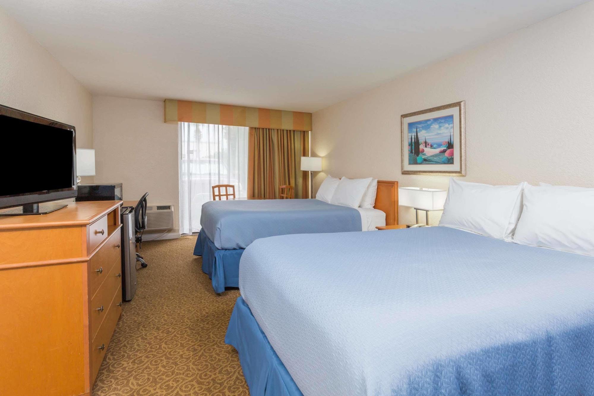 ג'קסונוויל ביץ' Days Inn By Wyndham Neptune Beach מראה חיצוני תמונה
